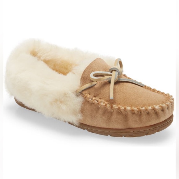 L.L. Bean Shoes - SOLD LL Bean Wicked Good Genuine Shearling Moccasin Slipper